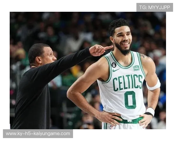 塔图姆敏锐抄截转化快攻，凯尔特人拿下关键战